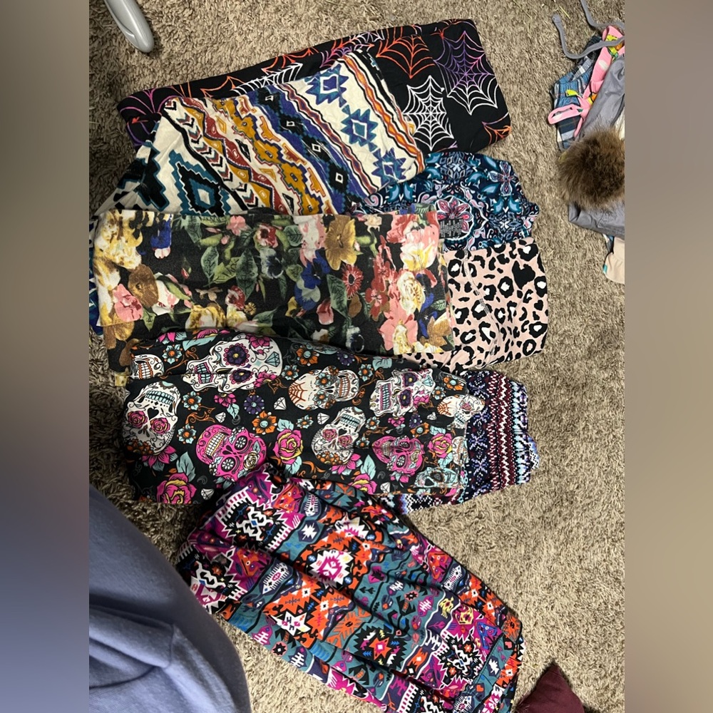Variety of leggings S-M sizes